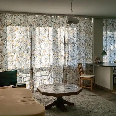 Velvet Trojdena Apartment *