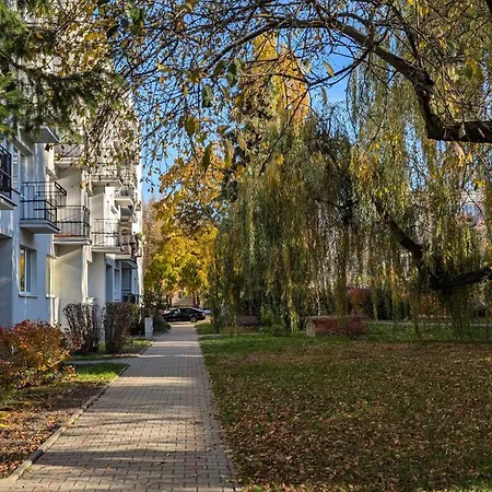 Appartamento Velvet Trojdena 60 Metrow Do Szpitala Akademii Medycznej *