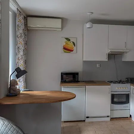 Velvet Trojdena 60 Metrow Do Szpitala Akademii Medycznej Appartamento *