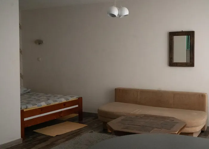 Velvet Trojdena Apartment