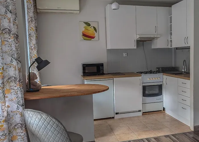 Daire Velvet Trojdena