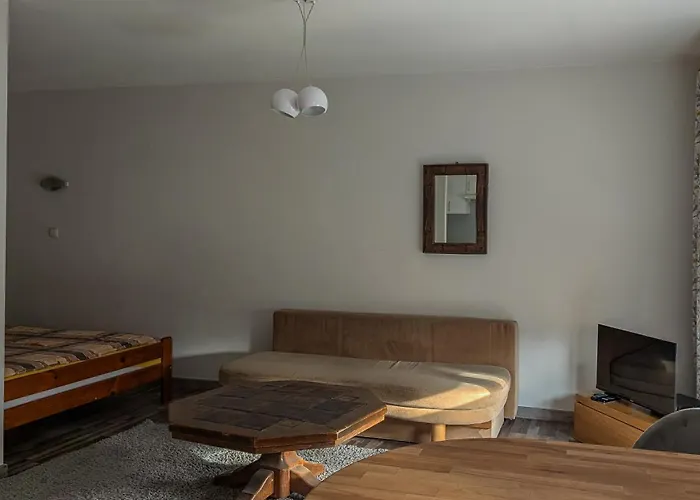 Velvet Trojdena Apartment Warsaw